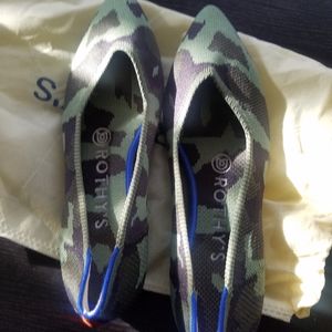 Rothys camo pointed toe flat